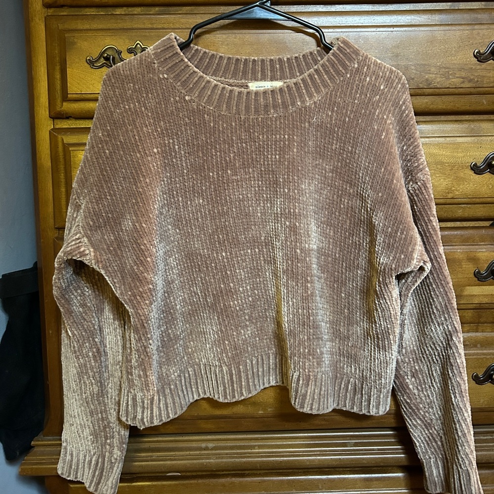 Silence + Noise SUPER SOFT light pink velvety knit sweater